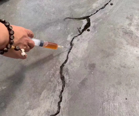 独山子混凝土裂缝修补技术详解​